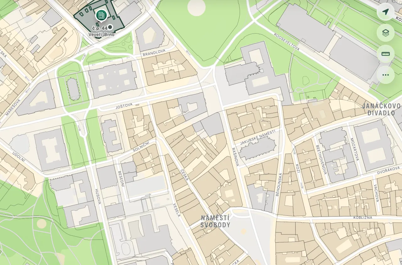 Czech cadastral map of central Brno with a highlighted parcel and building number