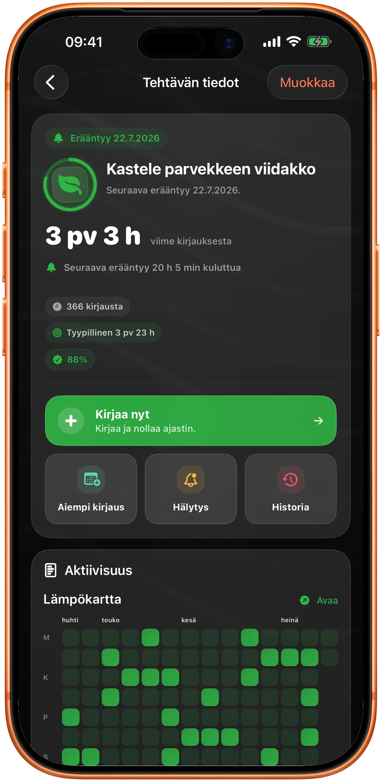 Tapahtuman tiedot Taktissa tummassa tilassa, näkyvissä mitä on seuraavaksi